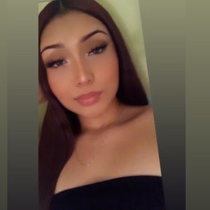 Meet your Posher, Yessenia